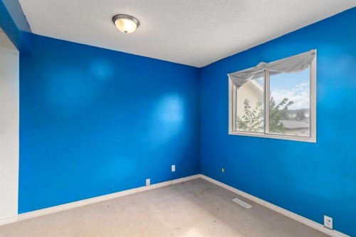 170 Windsor Drive, Fort Mcmurray, AB - Indoor Photo Showing Other Room