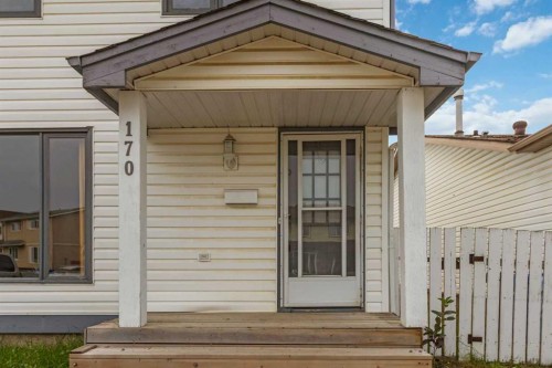 170 Windsor Drive, Fort Mcmurray, AB - Outdoor With Exterior