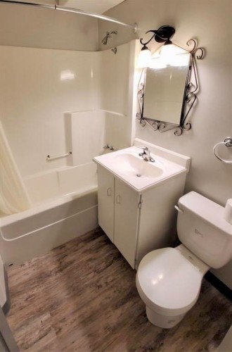 66 Lakeview, Lac La Biche, AB - Indoor Photo Showing Bathroom
