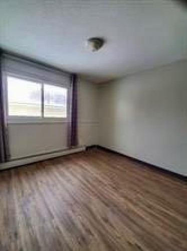 66 Lakeview, Lac La Biche, AB - Indoor Photo Showing Other Room