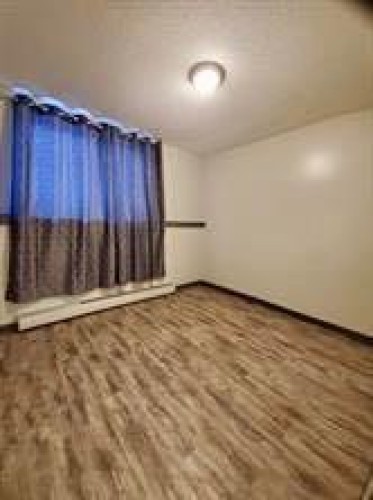 66 Lakeview, Lac La Biche, AB - Indoor Photo Showing Other Room