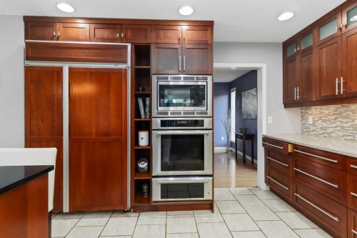 145 Burns Place, Fort Mcmurray, AB - Indoor Photo Showing Kitchen