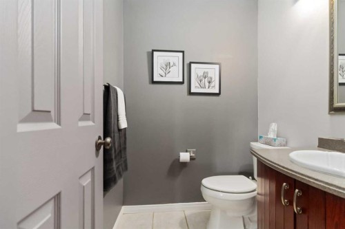 145 Burns Place, Fort Mcmurray, AB - Indoor Photo Showing Bathroom