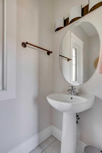 136 Falcon Drive, Fort Mcmurray, AB - Indoor Photo Showing Bathroom