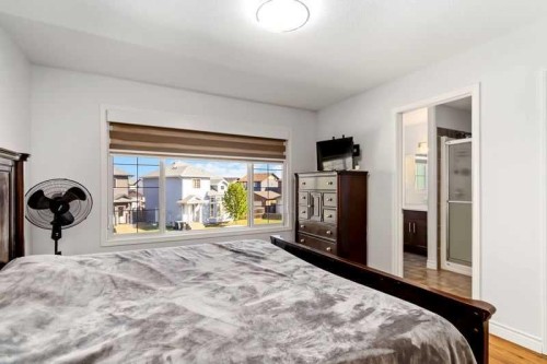 128 Juniper Street, Fort Mcmurray, AB - Indoor Photo Showing Bedroom