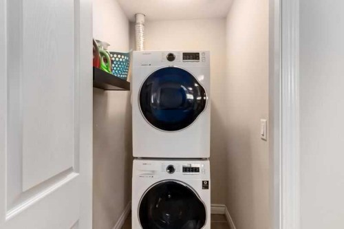 128 Juniper Street, Fort Mcmurray, AB - Indoor Photo Showing Laundry Room