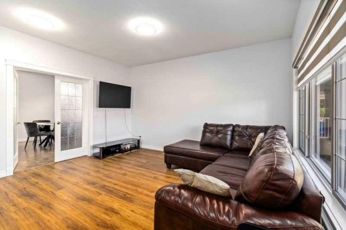 128 Juniper Street, Fort Mcmurray, AB - Indoor Photo Showing Living Room
