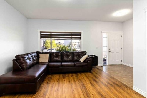 128 Juniper Street, Fort Mcmurray, AB - Indoor Photo Showing Living Room