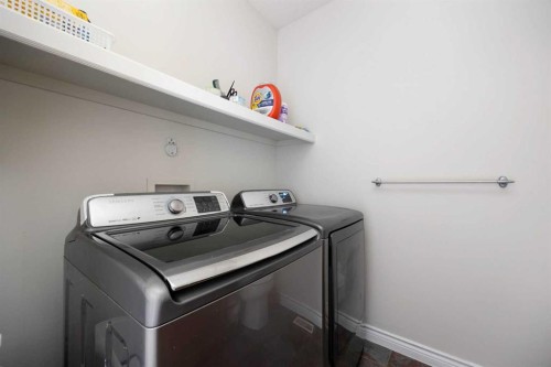 370 Parsons Creek Drive, Fort Mcmurray, AB - Indoor Photo Showing Laundry Room