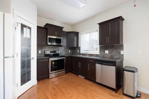 370 Parsons Creek Drive, Fort Mcmurray, AB - Indoor Photo Showing Kitchen With Stainless Steel Kitchen With Double Sink