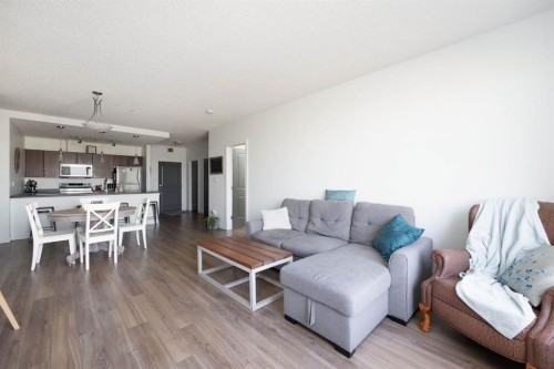 406-136C Sandpiper Road, Fort Mcmurray, AB - Indoor Photo Showing Living Room