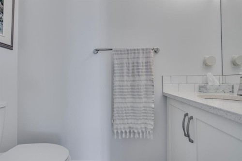 204 Dafoe Way, Fort Mcmurray, AB - Indoor Photo Showing Bathroom