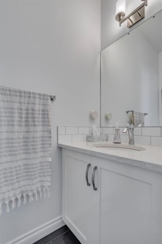 204 Dafoe Way, Fort Mcmurray, AB - Indoor Photo Showing Bathroom