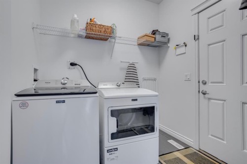 204 Dafoe Way, Fort Mcmurray, AB - Indoor Photo Showing Laundry Room