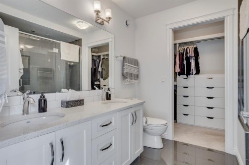 204 Dafoe Way, Fort Mcmurray, AB - Indoor Photo Showing Bathroom