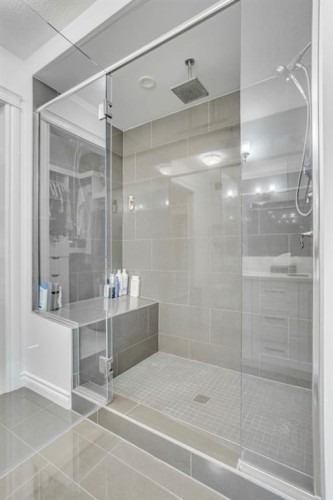 204 Dafoe Way, Fort Mcmurray, AB - Indoor Photo Showing Bathroom