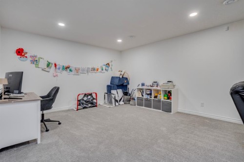 204 Dafoe Way, Fort Mcmurray, AB - Indoor Photo Showing Office