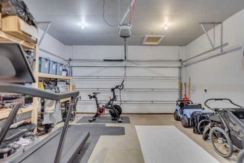 204 Dafoe Way, Fort Mcmurray, AB - Indoor Photo Showing Garage