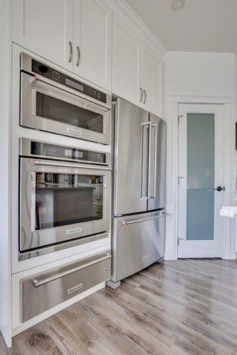 204 Dafoe Way, Fort Mcmurray, AB - Indoor Photo Showing Kitchen With Stainless Steel Kitchen