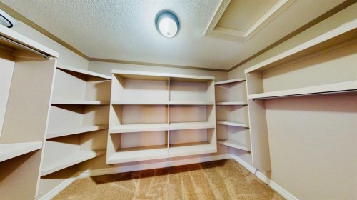 149 Juniper Street, Fort Mcmurray, AB - Indoor Photo Showing Other Room