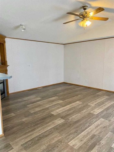 196 Harpe Way, Fort Mcmurray, AB - Indoor Photo Showing Other Room