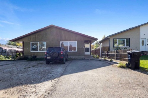 9907B Gordon Avenue, Fort Mcmurray, AB - Outdoor