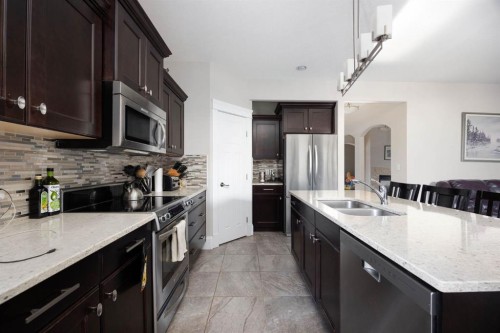 149 Ward Crescent, Fort Mcmurray, AB - Indoor Photo Showing Kitchen With Double Sink With Upgraded Kitchen