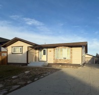 144 Beaconwood Place  Fort Mcmurray, AB T9H 2T1