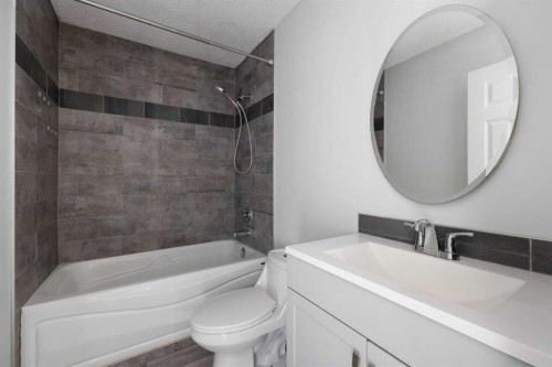 105 Hill Drive, Fort Mcmurray, AB - Indoor Photo Showing Bathroom