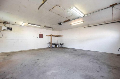 105 Hill Drive, Fort Mcmurray, AB - Indoor Photo Showing Garage