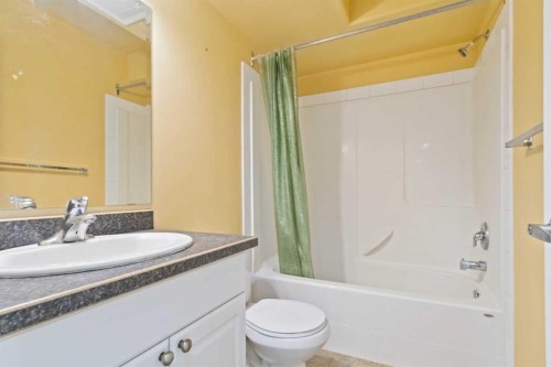 105-248B Grosbeak Way, Fort Mcmurray, AB - Indoor Photo Showing Bathroom