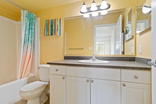 105-248B Grosbeak Way, Fort Mcmurray, AB - Indoor Photo Showing Bathroom