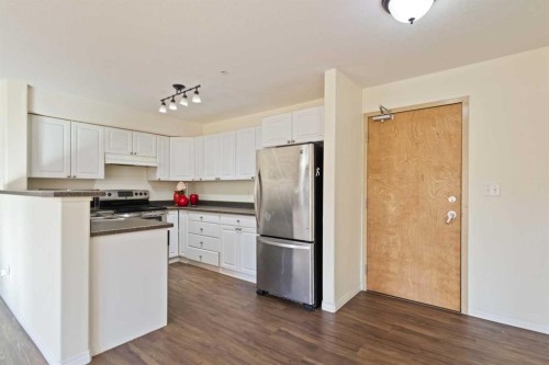 105-248B Grosbeak Way, Fort Mcmurray, AB - Indoor Photo Showing Kitchen