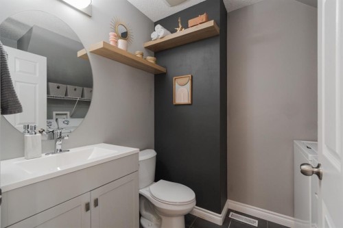 216 Coyote Crescent, Fort Mcmurray, AB - Indoor Photo Showing Bathroom