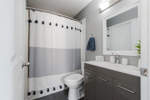 216 Coyote Crescent, Fort Mcmurray, AB - Indoor Photo Showing Bathroom