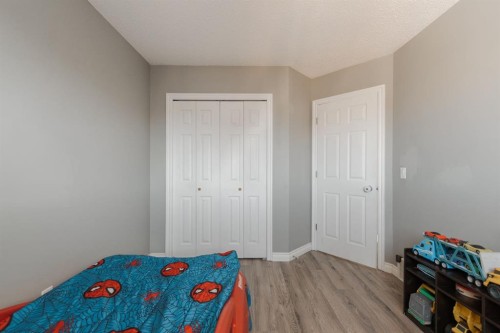 216 Coyote Crescent, Fort Mcmurray, AB - Indoor Photo Showing Bedroom