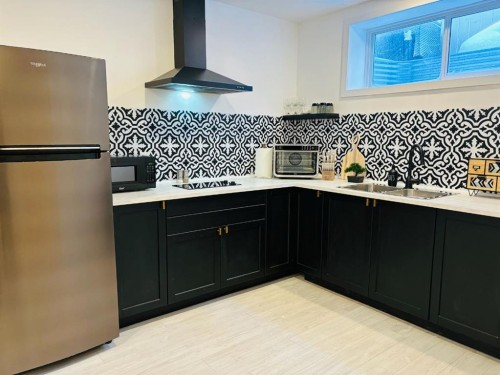 216 Coyote Crescent, Fort Mcmurray, AB - Indoor Photo Showing Kitchen