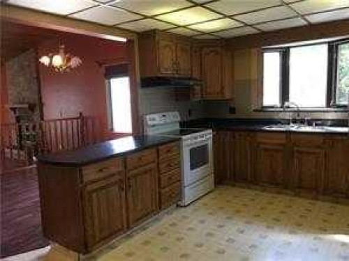 10024 103 Ave, Lac La Biche, AB - Indoor Photo Showing Kitchen
