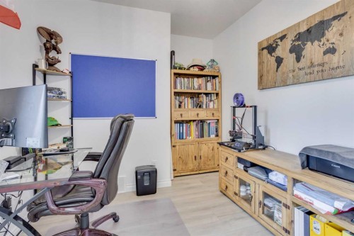 340 Killdeer Way, Fort Mcmurray, AB - Indoor Photo Showing Office