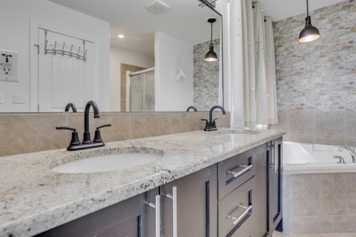 340 Killdeer Way, Fort Mcmurray, AB - Indoor Photo Showing Bathroom