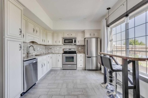 340 Killdeer Way, Fort Mcmurray, AB - Indoor Photo Showing Kitchen With Stainless Steel Kitchen With Upgraded Kitchen