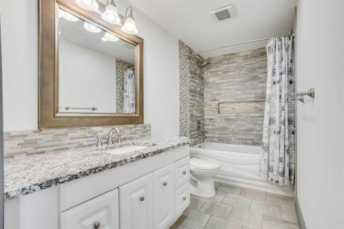 340 Killdeer Way, Fort Mcmurray, AB - Indoor Photo Showing Bathroom