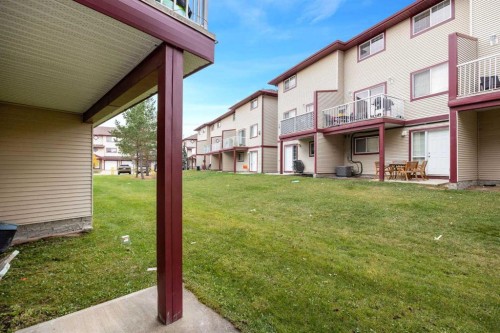 7-220 Swanson Crescent, Fort Mcmurray, AB - Outdoor With Exterior