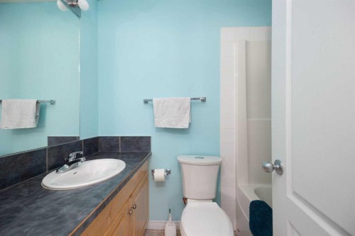 7-220 Swanson Crescent, Fort Mcmurray, AB - Indoor Photo Showing Bathroom
