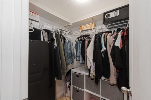 152 Harpe Way, Fort Mcmurray, AB - Indoor With Storage