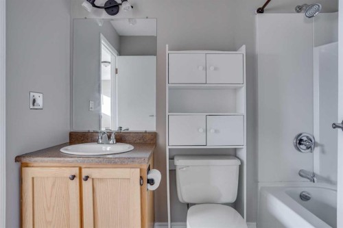 153C Dickins Drive, Fort Mcmurray, AB - Indoor Photo Showing Bathroom