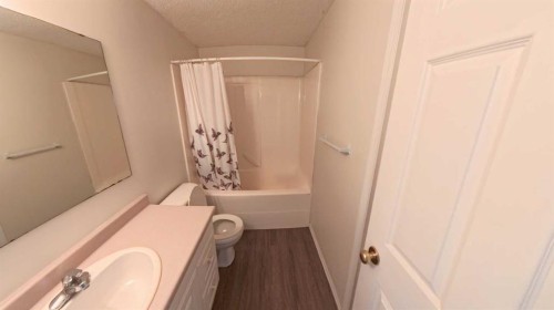 279 Mustang Road, Fort Mcmurray, AB - Indoor Photo Showing Bathroom