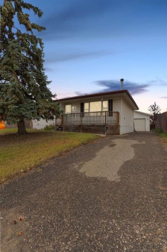 114 Highfield Street, Fort Mcmurray, AB - Outdoor With Deck Patio Veranda