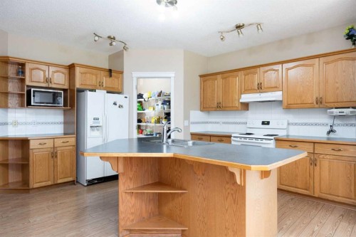 162 St. Laurent Way, Fort Mcmurray, AB - Indoor Photo Showing Kitchen With Double Sink