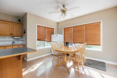 162 St. Laurent Way, Fort Mcmurray, AB - Indoor Photo Showing Dining Room